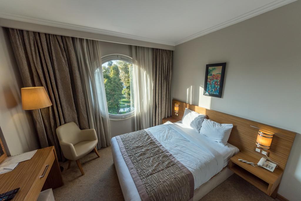 Hotel Almina Park Duzce Extérieur photo